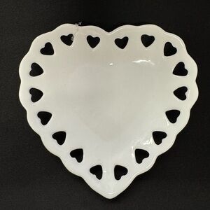 Charming Heart-Shaped Porcelain Dish